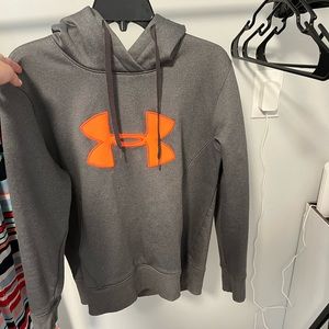 Under armour sweatshirt